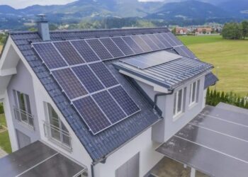 Installation of Energy-Efficient Roofs in Long Beach
